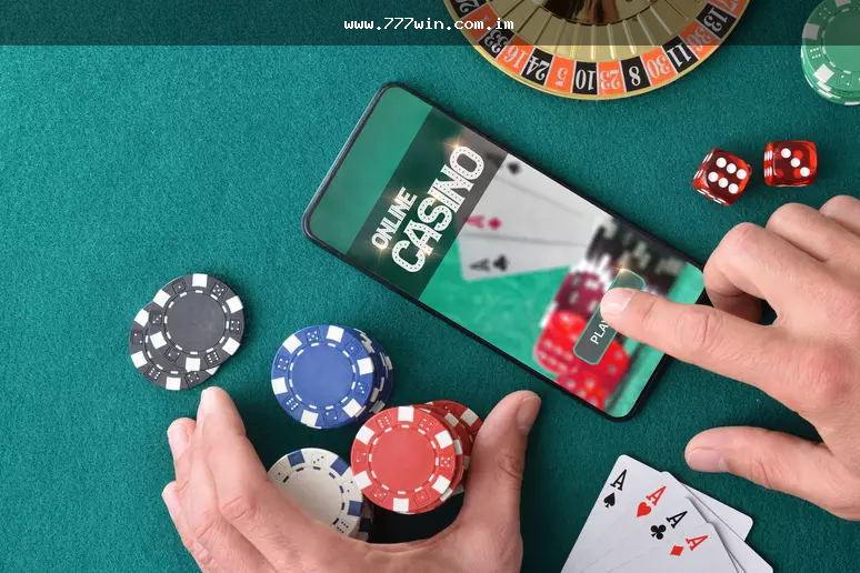 Jogador acessando jogos de cassino online pelo celular