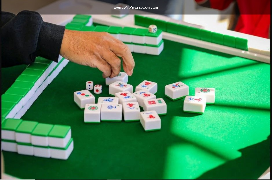 Usuário verificando segurança de acesso a cassino online pelo celular